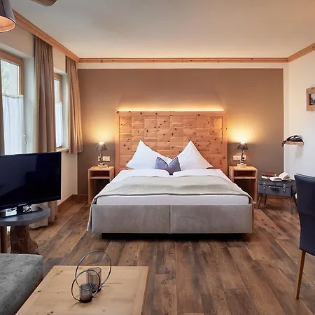 - Kleine Boutique Am Achensee فندق بيرتيساو