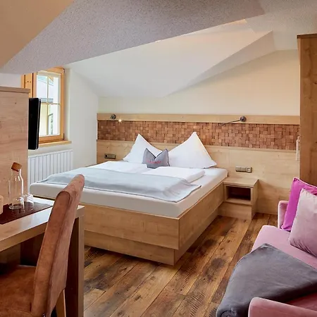 - Kleine Boutique Am Achensee بيرتيساو