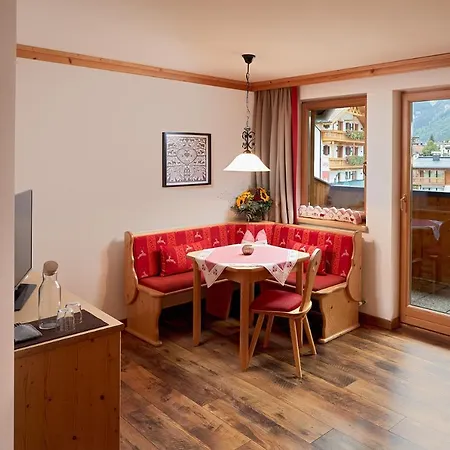 Central Hotel 4*