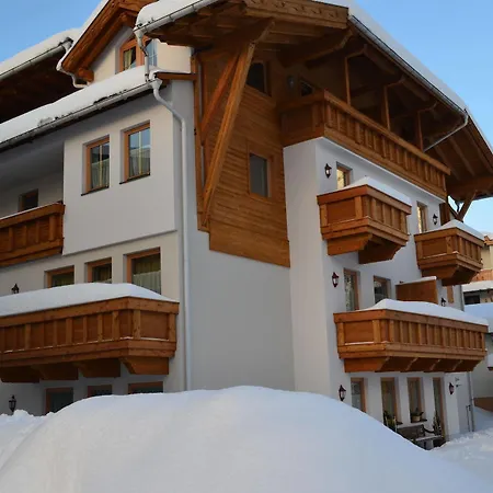 Central 4* Pertisau